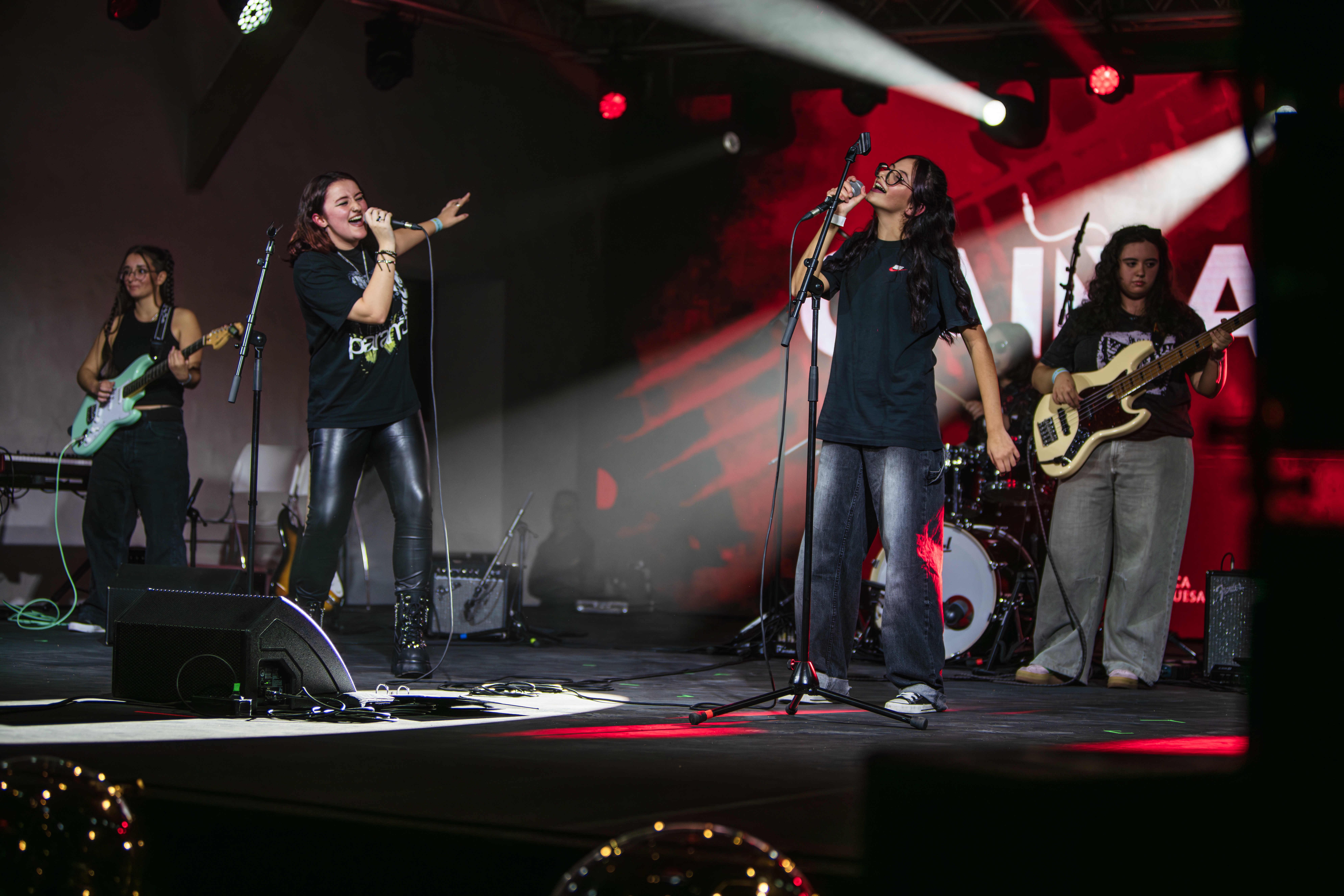 Mostra Final Caixa do Som + Showcase Fernando Daniel